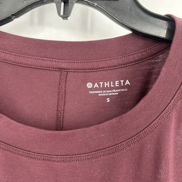 Athleta Essence Relaxed High Low Hem Tank Top Burgundy Racerback Size S - Picture 9 of 10
